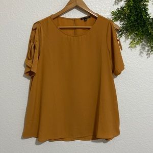 Staccato Pullover Style Top